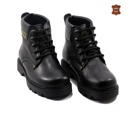 Chaussures Bottes Chukka boots Burberry Chukka boot noir style d\u00e9contract\u00e9 